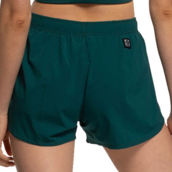 NWOT Jolyn Janie High Waisted Run Shorts in Peacock, Size Small - Picture 1 of 5